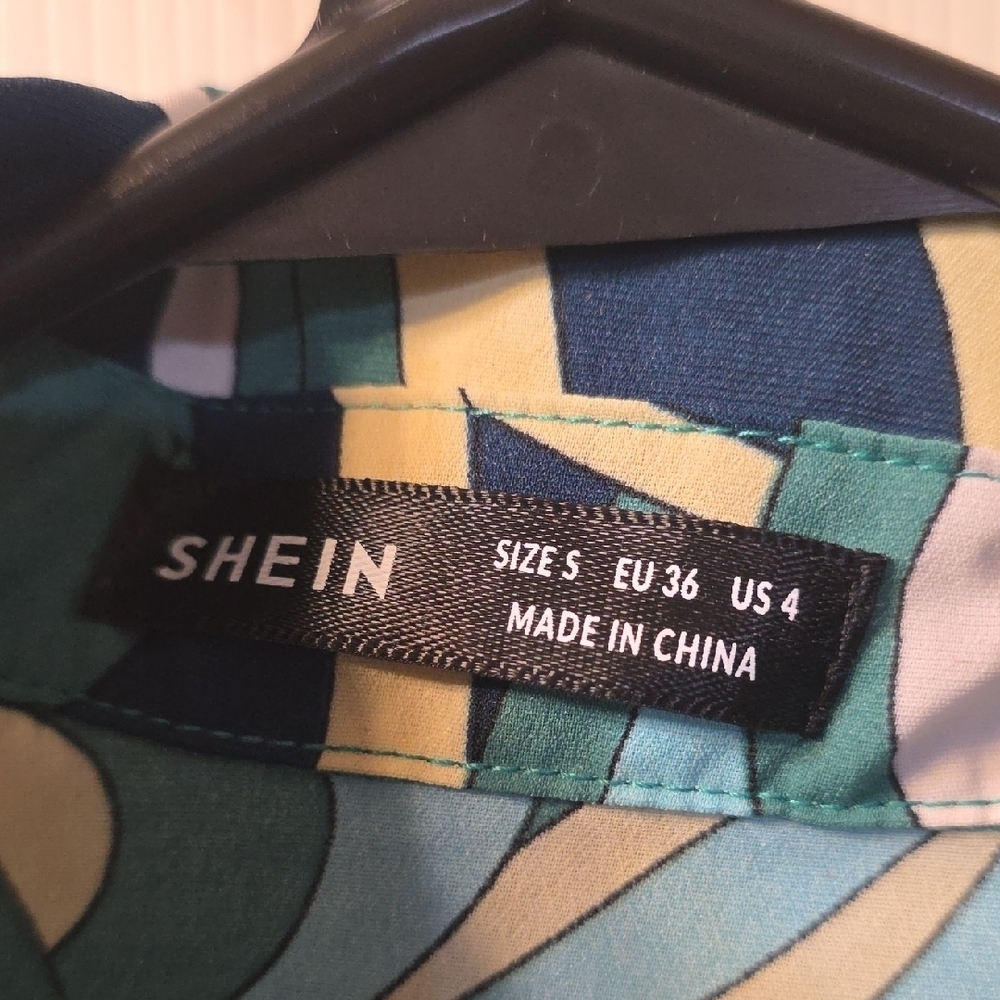 SHEIN Multicolor Abstract Blouse - Picture 2 of 2